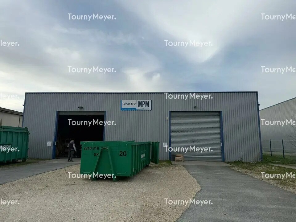 Office in Carbon-Blanc to rent Building Photo- Image 1 of 7