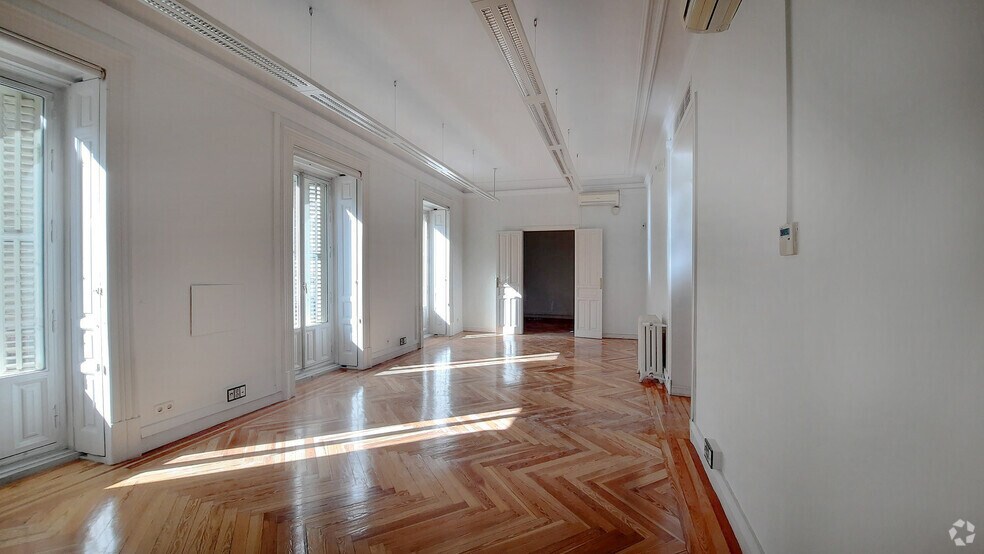 in Madrid, Madrid for sale - Interior Photo - Image 1 of 1