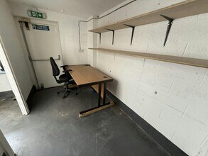 Lancaster Fields, Crewe to rent Interior Photo- Image 2 of 5