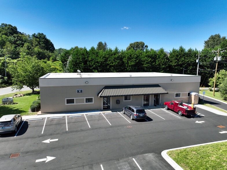 9 Haywood Office Park, Waynesville, NC for rent - Building Photo - Image 1 of 8