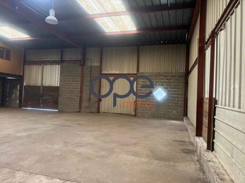 Light Industrial in Ennery to rent - Interior Photo - Image 3 of 11