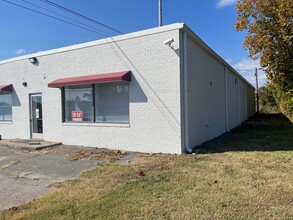 332-338 Rip Rap Rd, Hampton, VA for rent Building Photo- Image 2 of 17