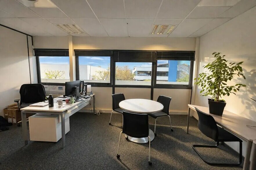 Office in Labège to rent - Interior Photo - Image 3 of 11