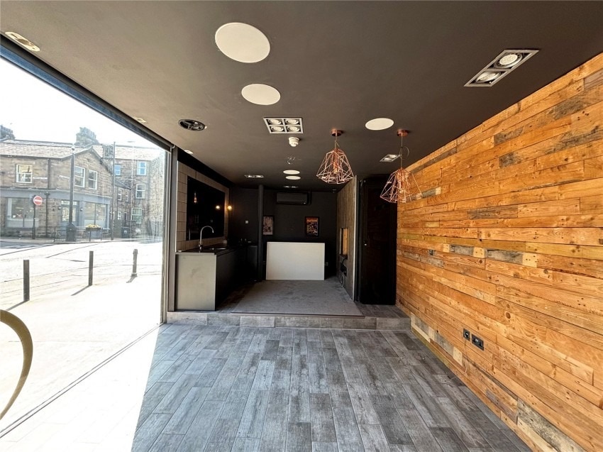 1 Bower Rd, Harrogate to rent Interior Photo- Image 1 of 6