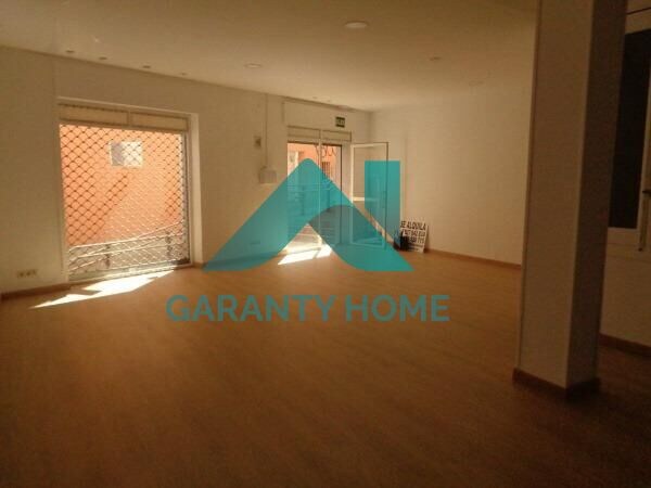 Retail in Cáceres, Cáceres to rent Interior Photo- Image 1 of 8