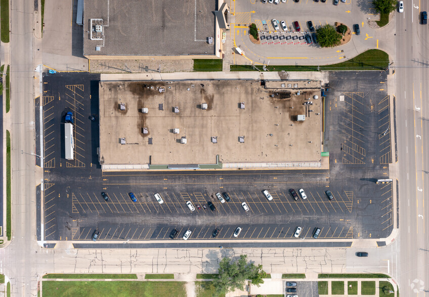 110-180 E Waverly St, Morris, IL for rent - Aerial - Image 3 of 5