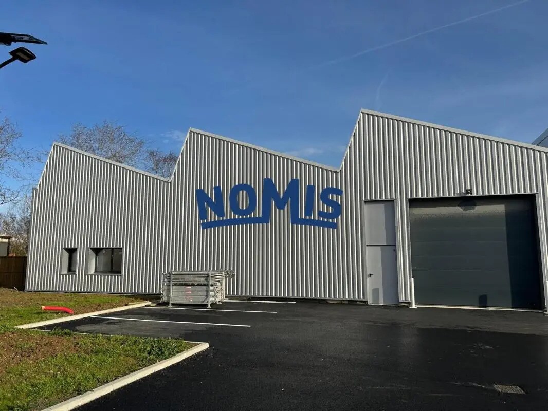 Light Industrial in Carquefou to rent Building Photo- Image 1 of 6