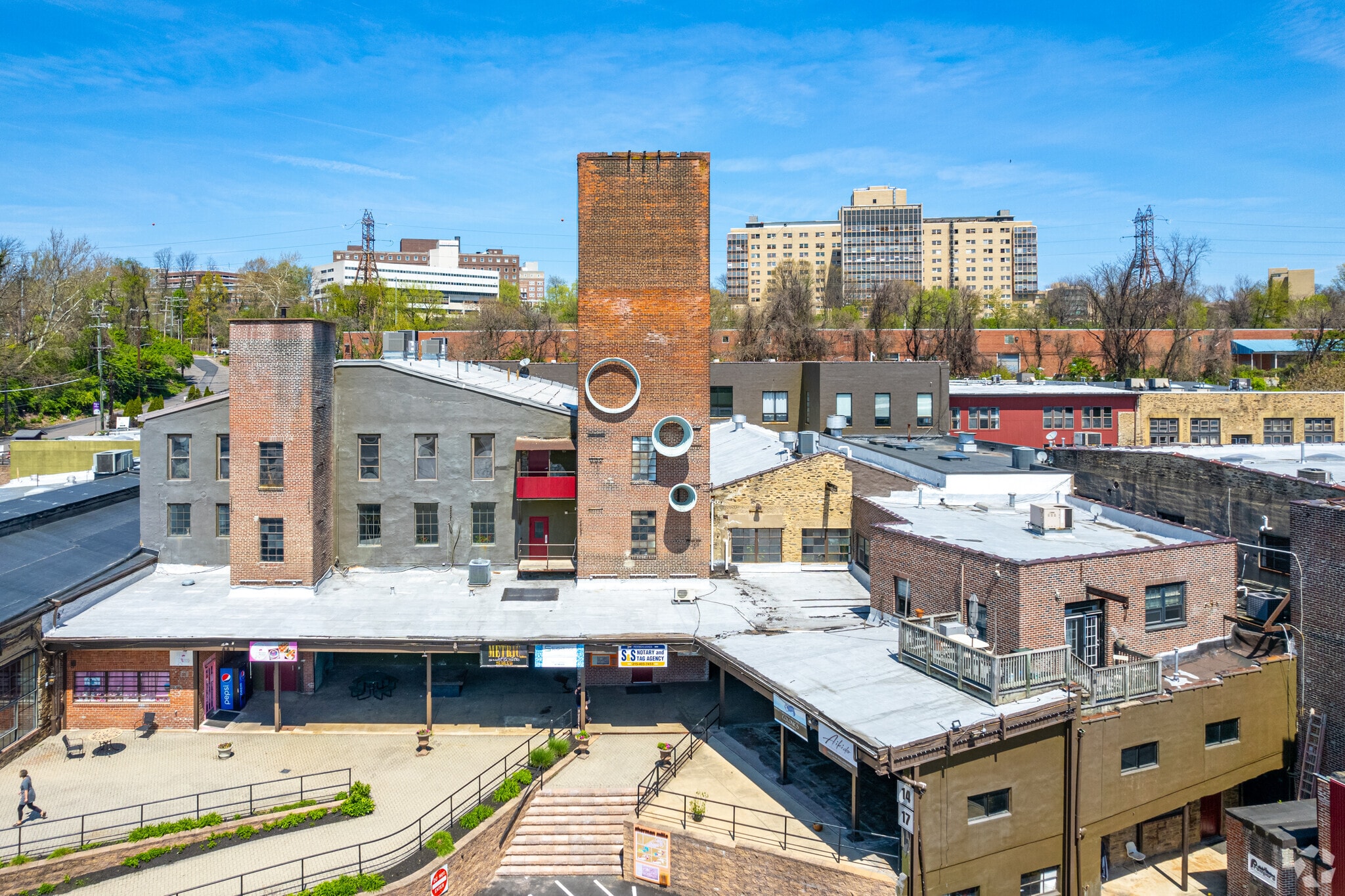 3502 SCOTTS Ln, Philadelphia, PA to rent Primary Photo- Image 1 of 22