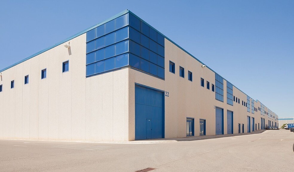 Carrer Fusters, 22-34, Valls, Tarragona to rent - Building Photo - Image 2 of 2