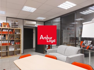 More details for Rue De Lisbonne, La Seyne-sur-Mer - Office to Rent