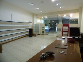 Retail in Vilanova del Camí, Barcelona to rent Interior Photo- Image 1 of 8