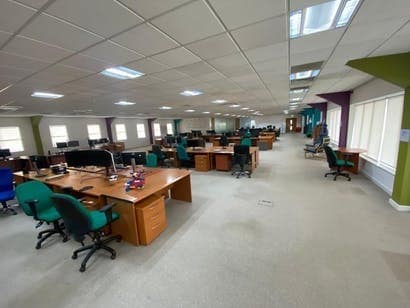 Hedge End, Southampton to rent - Building Photo - Image 3 of 11