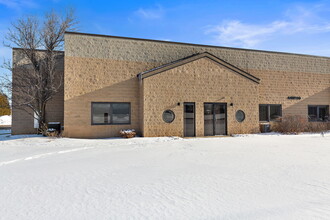 44W110 Route 20, Hampshire, IL for sale Building Photo- Image 1 of 1