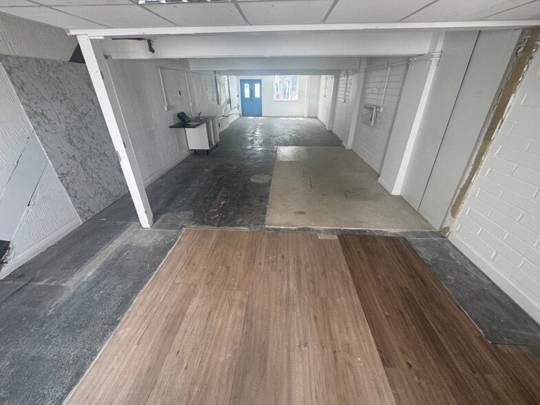 Units 5A, 5B, 5C Wayside, Commerce Way, Lancing to rent - Interior Photo - Image 2 of 4