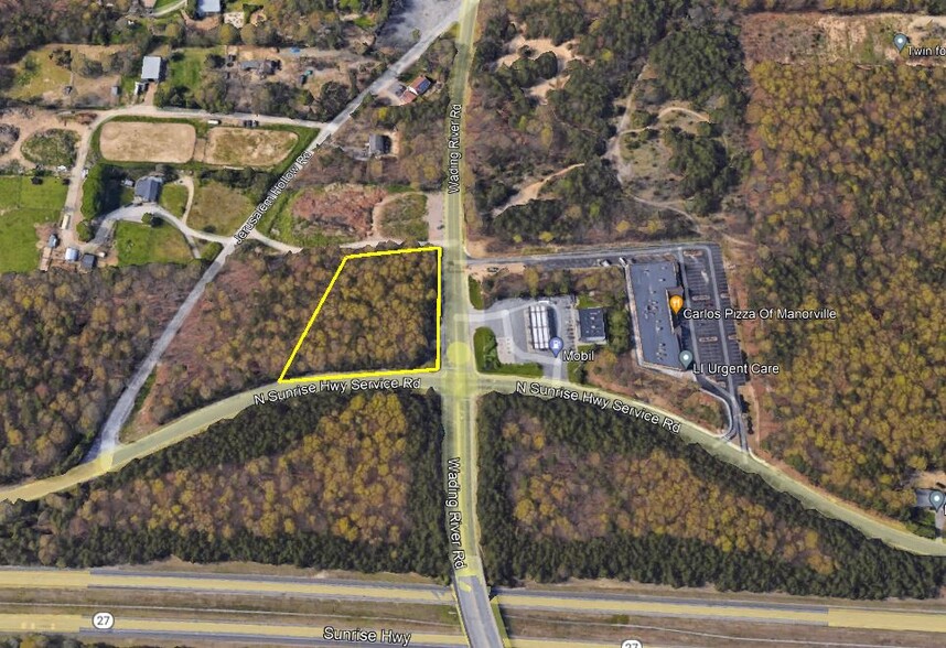 N Service Rd, Center Moriches, NY for sale - Building Photo - Image 1 of 3