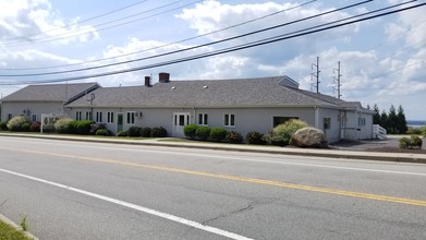 983 Main Rd, Tiverton, RI for sale Building Photo- Image 1 of 1