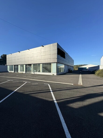 Industrial in Roquebrune-sur-Argens for sale - Building Photo - Image 1 of 6