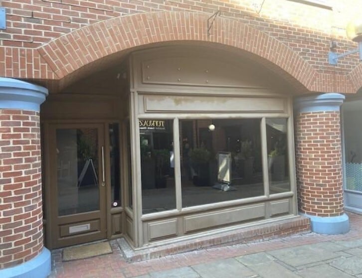 St Martins Walk, Dorking to rent Primary Photo- Image 1 of 4