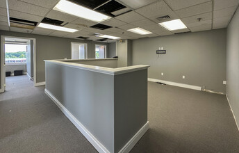 5-1000 Franklin Village Dr, Franklin, MA for rent Building Photo- Image 2 of 7