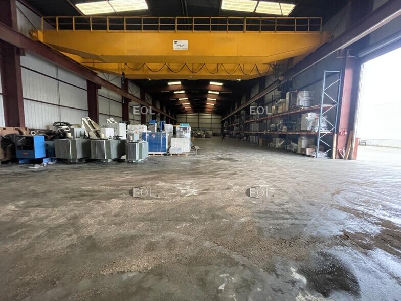 Light Industrial in SAINT-OUEN-L'AUMONE to rent - Building Photo - Image 2 of 6