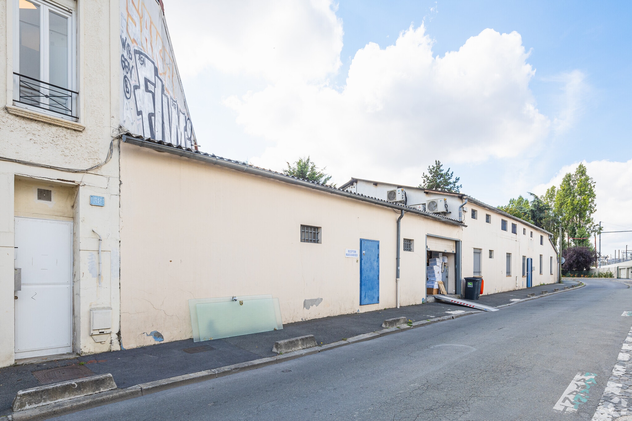 34 Rue Du Bailly, Saint-Denis to rent Primary Photo- Image 1 of 11