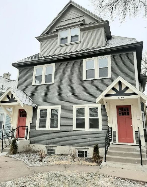 1118 & 1120 26th St, Des Moines portfolio of 2 properties for sale on LoopNet.co.uk Primary Photo- Image 1 of 6