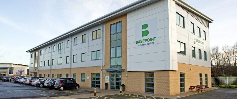 1-75 Oakfield Close, Tewkesbury to rent - Building Photo - Image 2 of 13