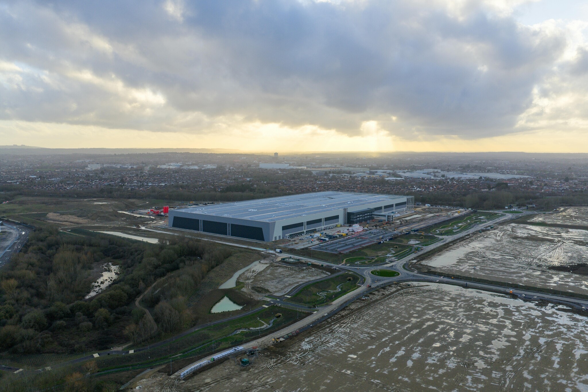 Highworth Rd, South Marston to rent Building Photo- Image 1 of 38