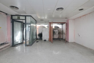 Retail in Barcelona, Barcelona to rent Interior Photo- Image 2 of 19