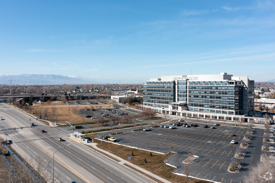 1800 S Novell Pl, Provo, UT for rent - Building Photo - Image 3 of 30