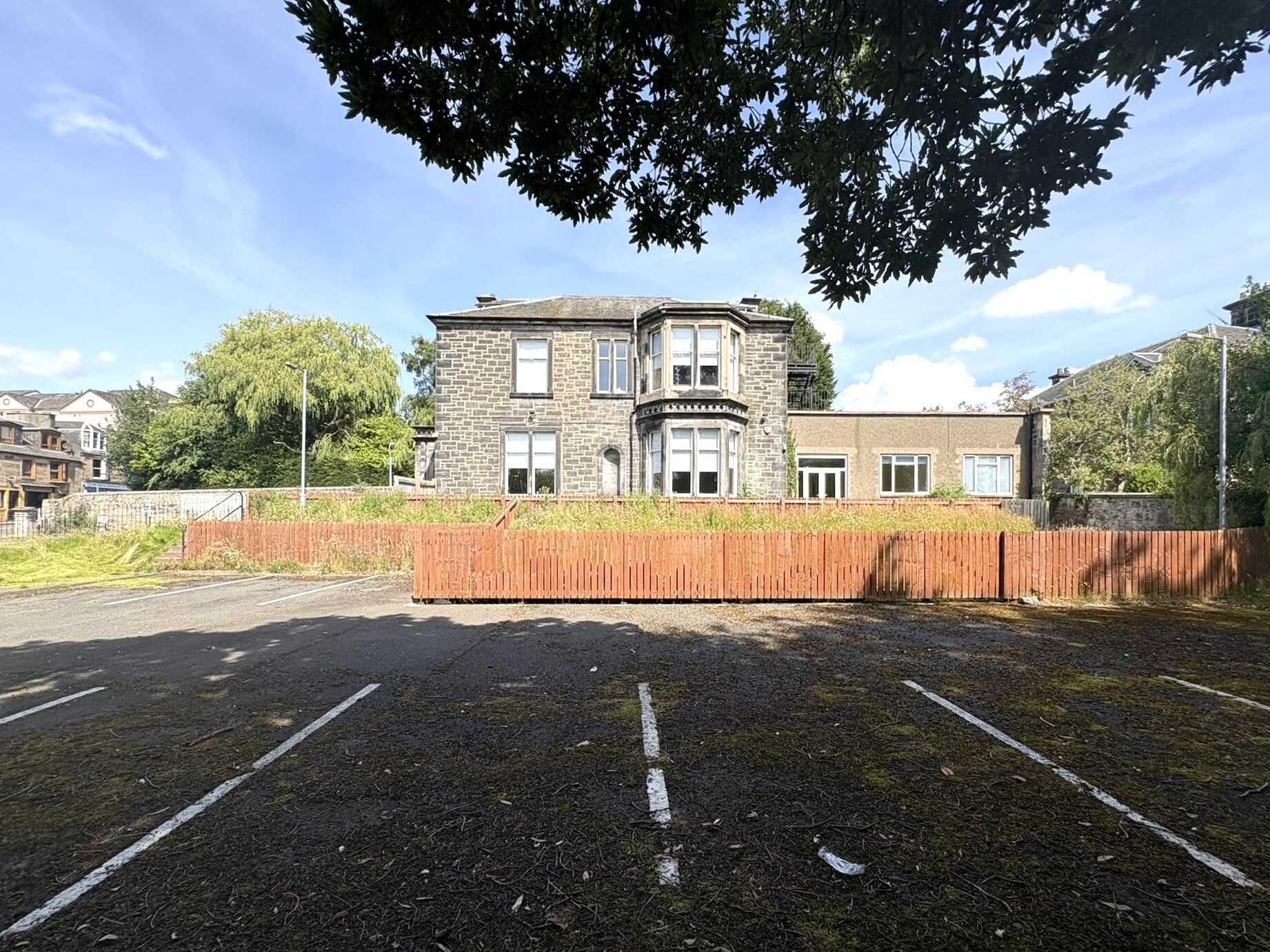 Comely Park, Dunfermline to rent Building Photo- Image 1 of 20