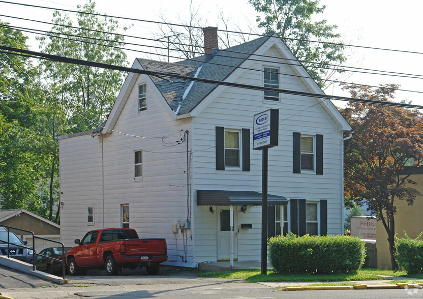 137 E Main St, Elmsford, NY for sale - Primary Photo - Image 1 of 1