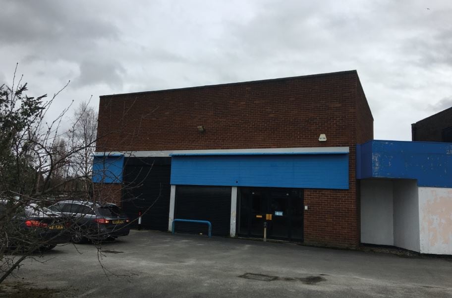 65 Chester Rd, Ellesmere Port for sale Primary Photo- Image 1 of 1