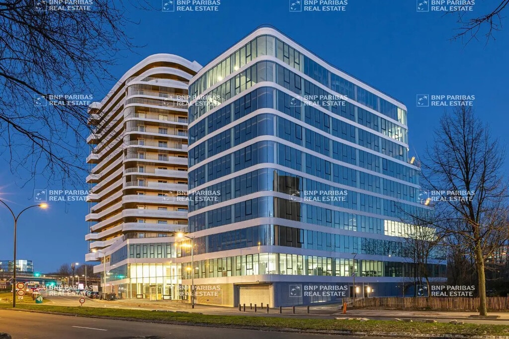 Location Bureaux 422 m² - Photo 1
