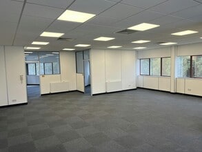 Broadfields Ct, Aylesbury for sale Interior Photo- Image 1 of 7