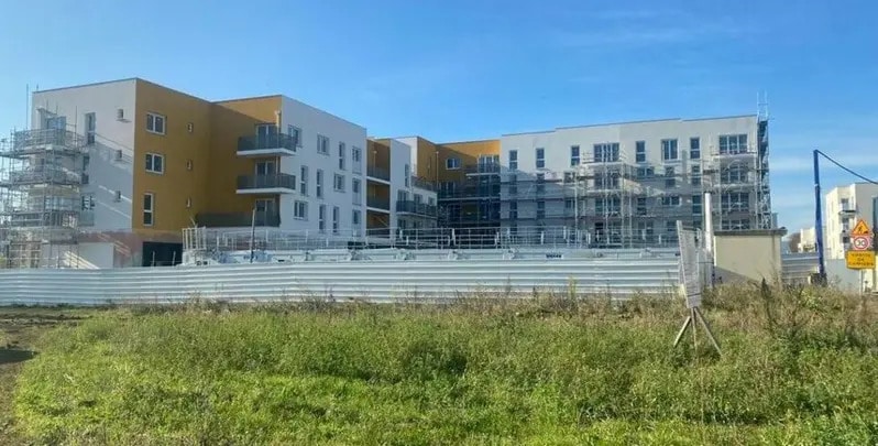 Retail in Melun to rent Building Photo- Image 1 of 8