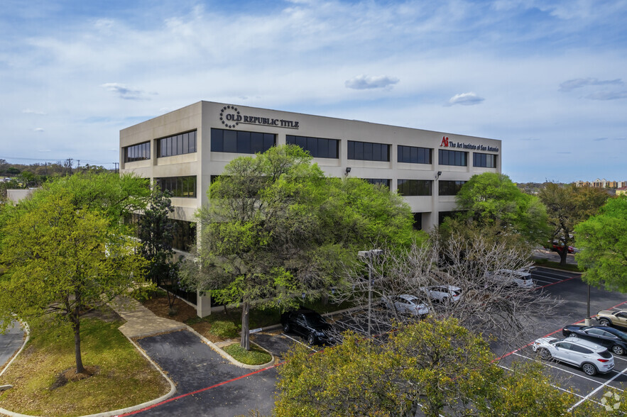 10000 W IH-10, San Antonio, TX for rent - Primary Photo - Image 1 of 8