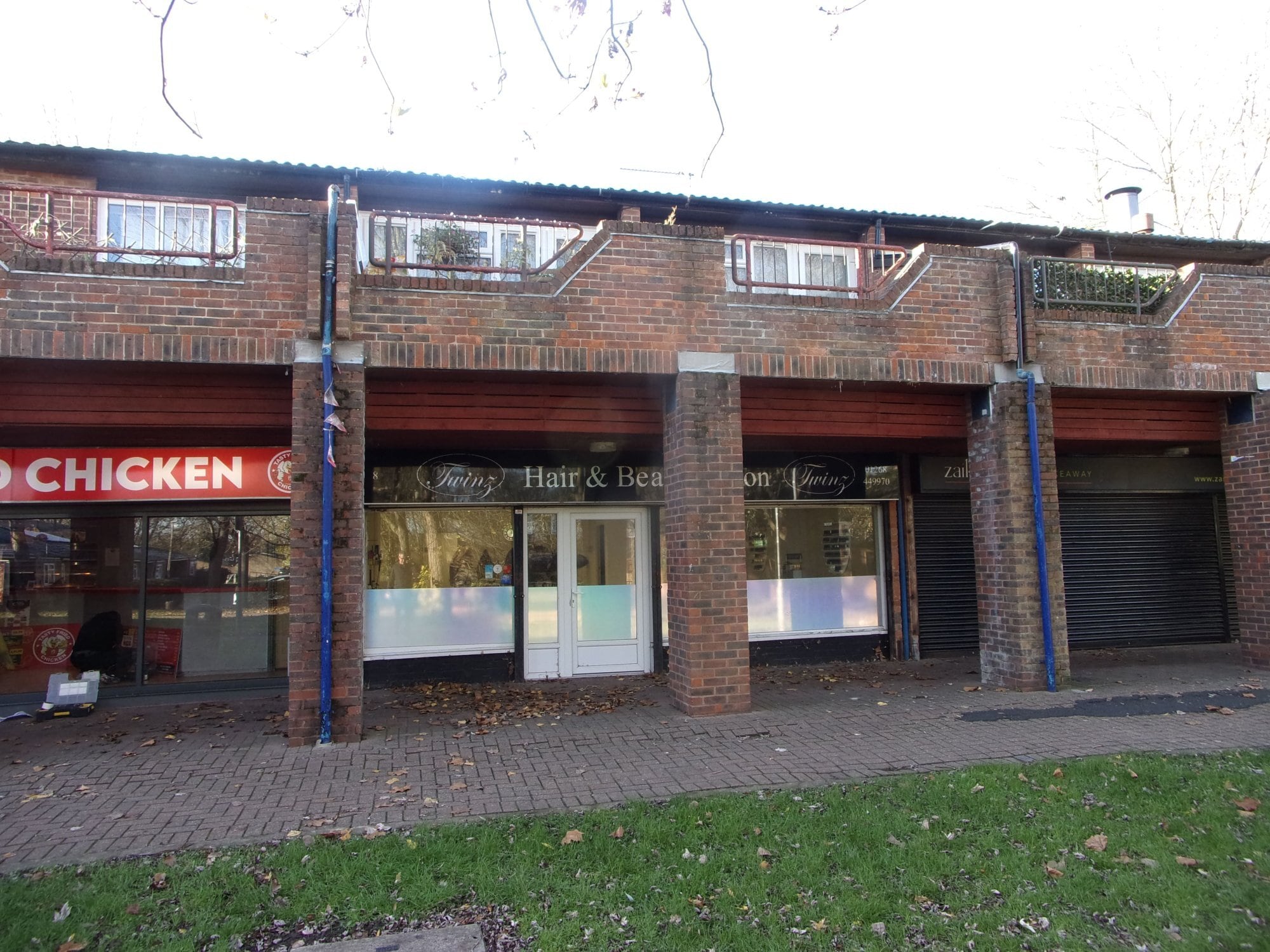 7-9 Chalvedon Sq, Basildon to rent Primary Photo- Image 1 of 2