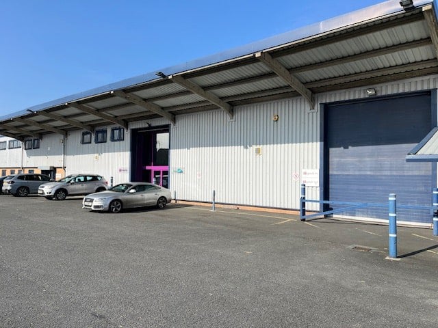 Phoenix Clos, Heywood to rent - Building Photo - Image 3 of 3