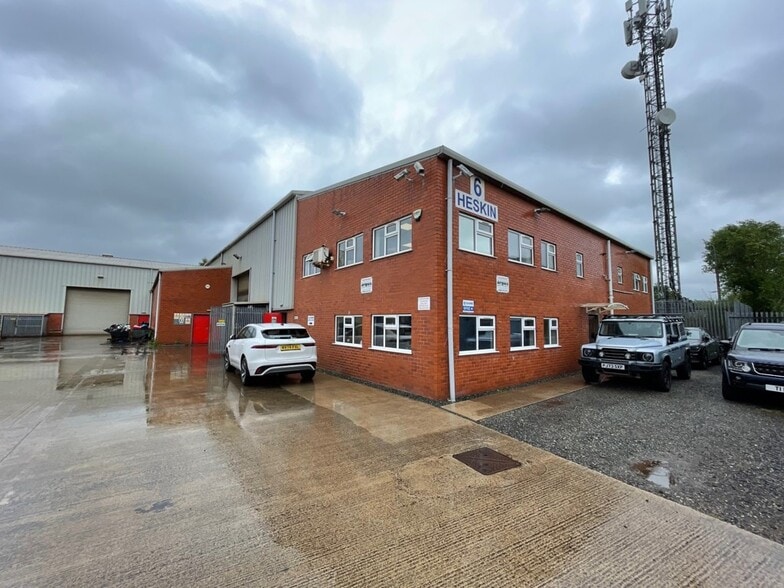Centurion Ct, Leyland to rent - Primary Photo - Image 1 of 1