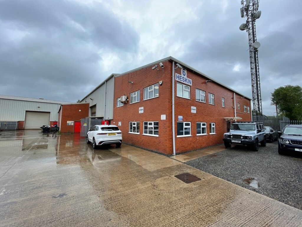 Centurion Ct, Leyland to rent Primary Photo- Image 1 of 2