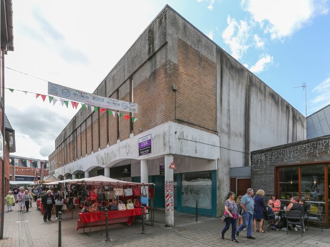 More details for 15 John St, Carmarthen - Retail to Rent