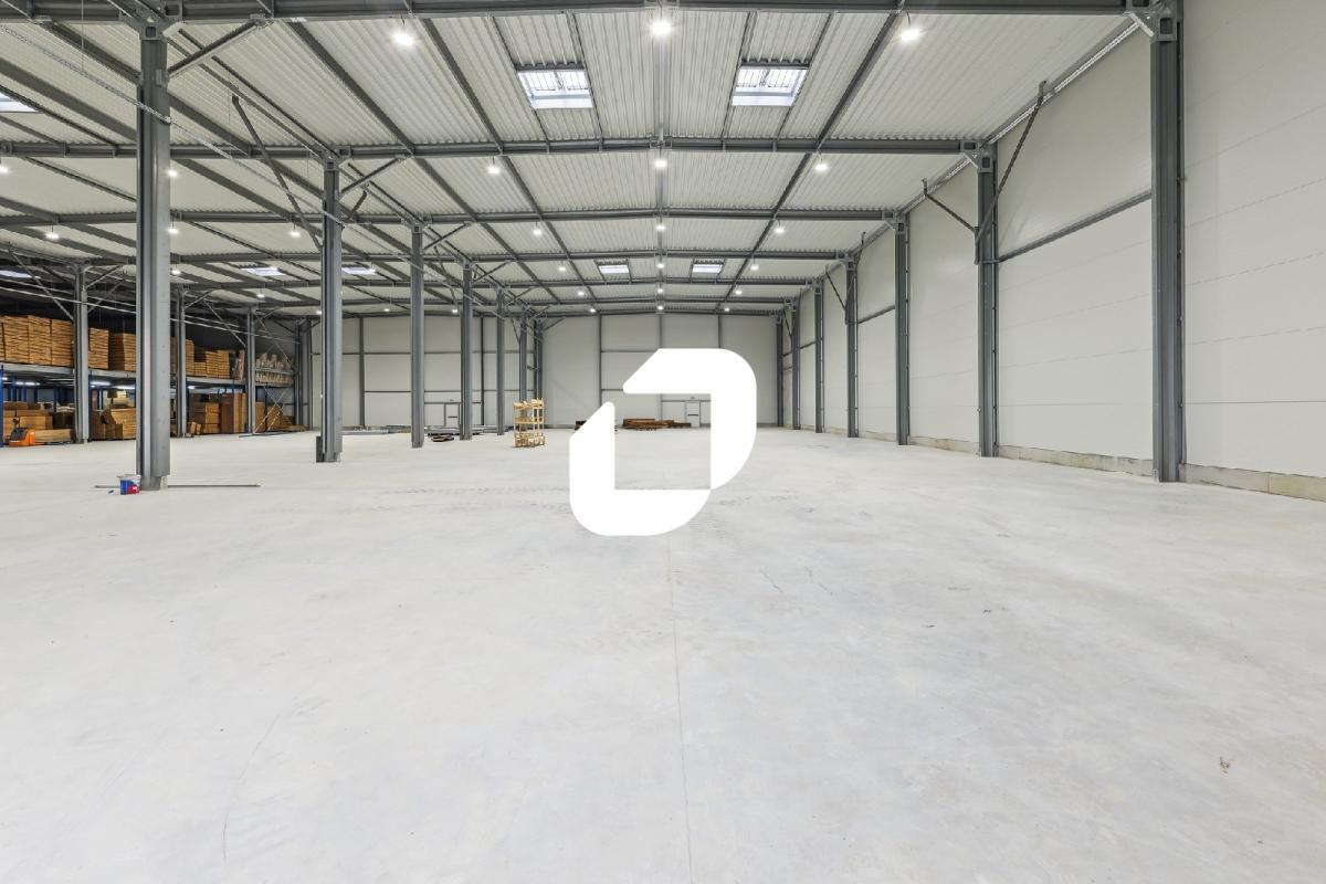 Light Industrial in Saint-Pathus to rent Building Photo- Image 1 of 12