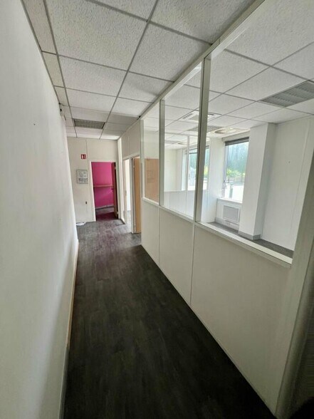 Office in Villepinte to rent - Interior Photo - Image 3 of 9