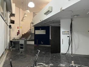 Retail in Viladecans, Barcelona to rent Interior Photo- Image 2 of 11