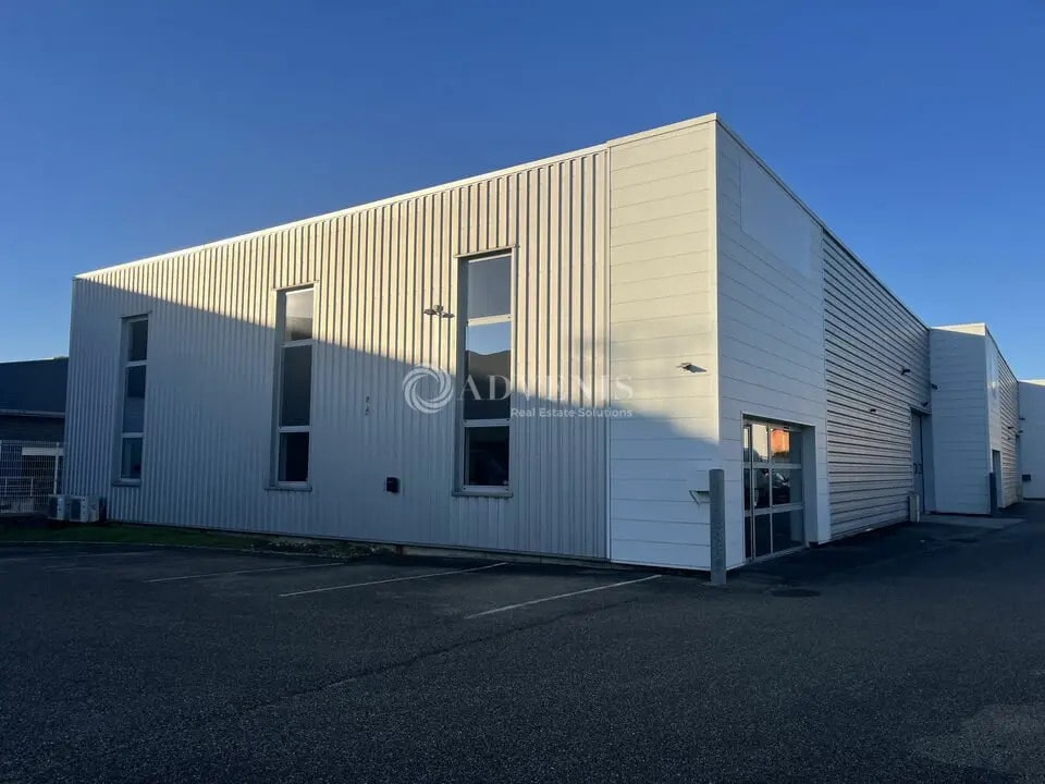 Location Local d'activités 479 m² - Photo 1