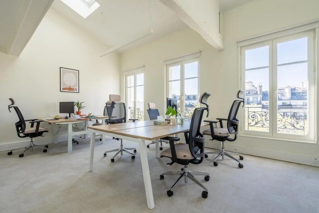 Location Bureaux 130 m² - Photo 1