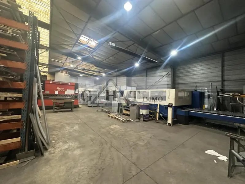 Industrial in Sartrouville for sale Building Photo- Image 1 of 7