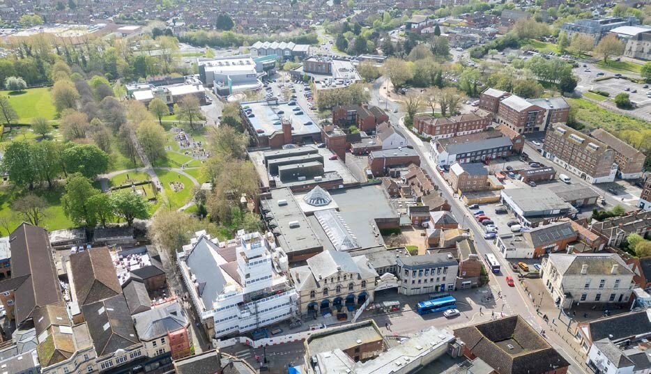 Castle Pl, Trowbridge to rent - Aerial - Image 2 of 10