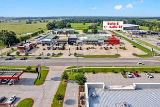 1395 E Henri De Tonti Blvd, Springdale, AR to rent Building Photo- Image 2 of 9